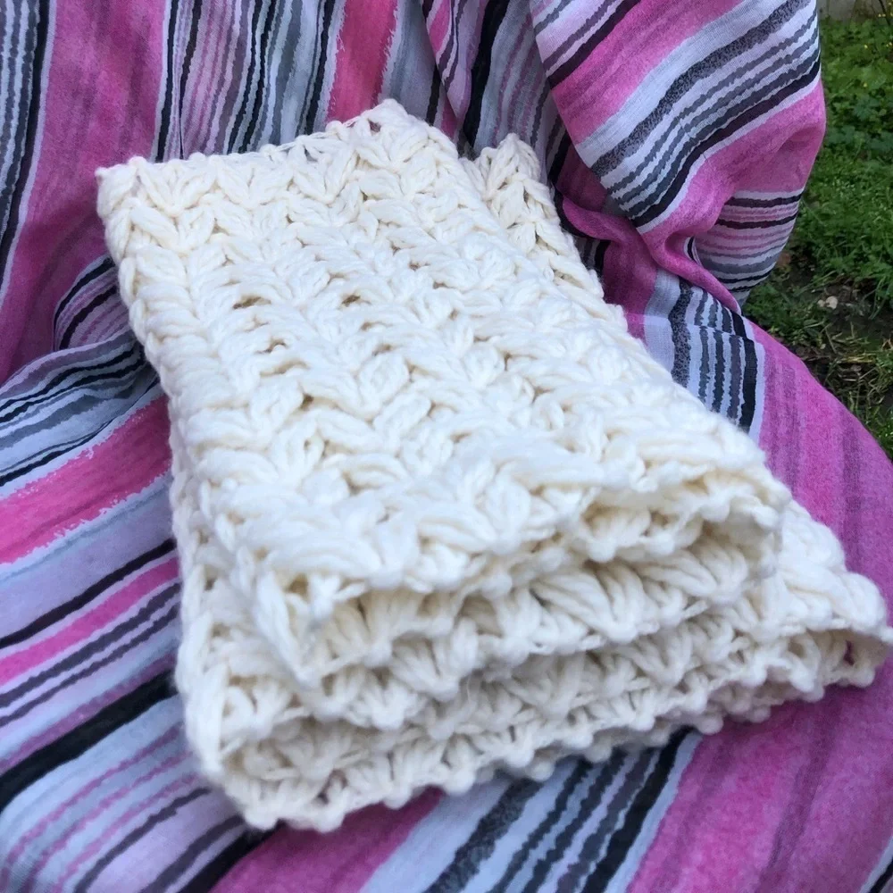 American Eagle Outfitters Infinity Scarf 🦅